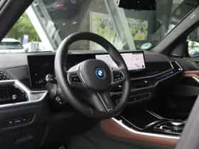 BMW X5 (2025) thumbnail 2
