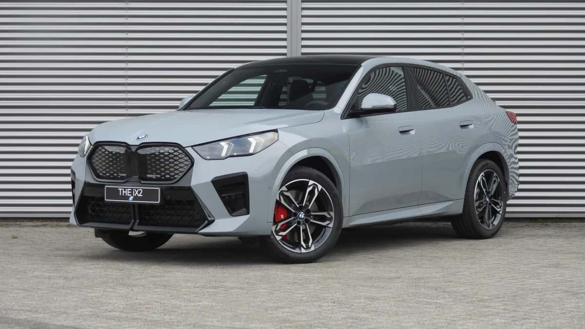 BMW iX2 (2026) — foto 1