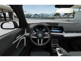 BMW iX1 (2026) thumbnail 9
