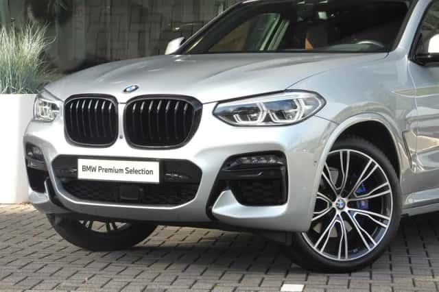BMW X4 (2021) thumbnail 2