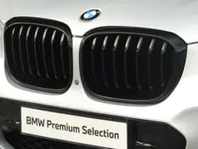 BMW X4 (2021) thumbnail 4