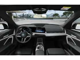 BMW iX1 (2026) thumbnail 6