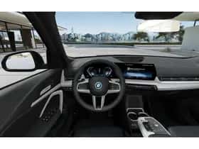 BMW iX1 (2026) thumbnail 9