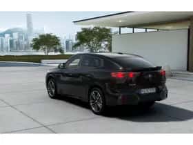 BMW iX2 (2026) thumbnail 2