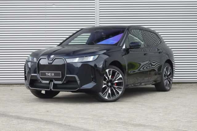 BMW iX (2026) thumbnail 1