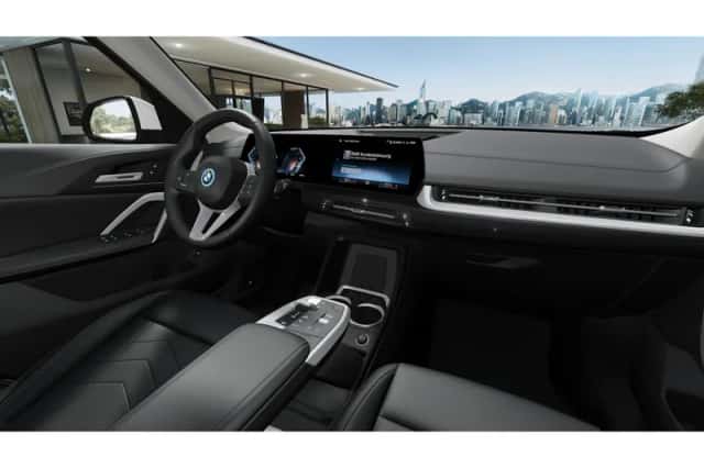 BMW iX1 (2026) thumbnail 4