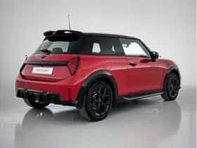 MINI Hatchback (2026) thumbnail 2