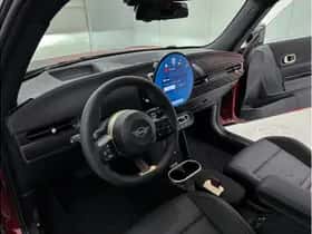 MINI Hatchback (2026) thumbnail 3