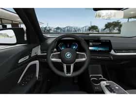 BMW iX2 (2026) thumbnail 9