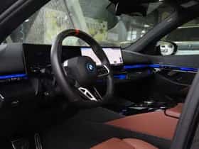 BMW i5 (2024) thumbnail 15