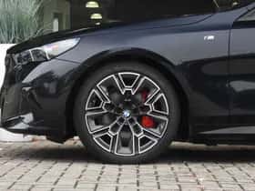 BMW i5 (2024) thumbnail 24