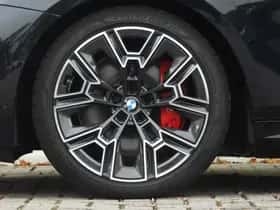 BMW i5 (2024) thumbnail 25