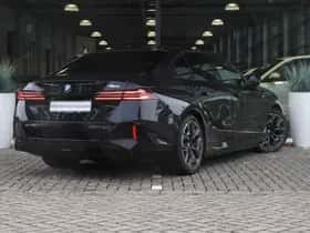 BMW i5 (2024) thumbnail 4
