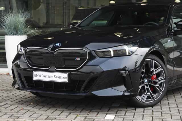 BMW i5 (2024) thumbnail 6
