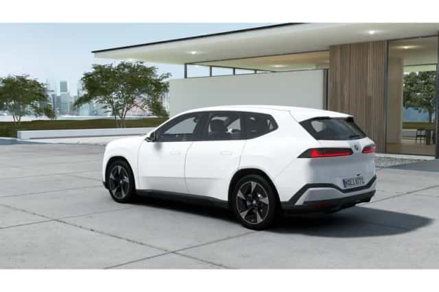 BMW iX3 (2026) thumbnail 2