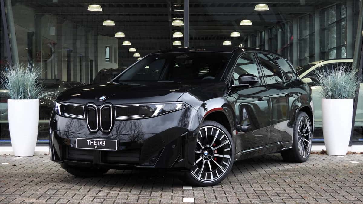 BMW iX3 (2026) — foto 1
