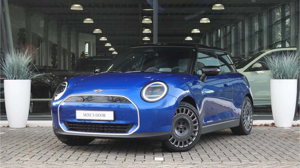 MINI Hatchback (2025) — foto 1