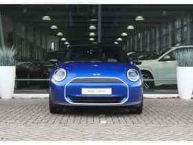 MINI Hatchback (2025) thumbnail 2