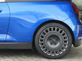 MINI Hatchback (2025) thumbnail 6