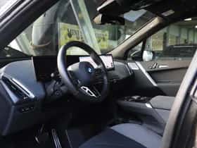 BMW iX (2025) thumbnail 12