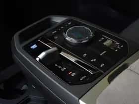 BMW iX (2025) thumbnail 14