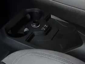 BMW iX (2025) thumbnail 15