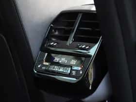 BMW iX (2025) thumbnail 33