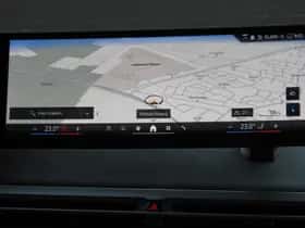 BMW iX (2025) thumbnail 35