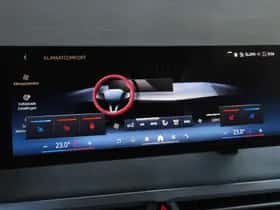 BMW iX (2025) thumbnail 46