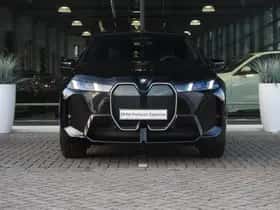 BMW iX (2025) thumbnail 9