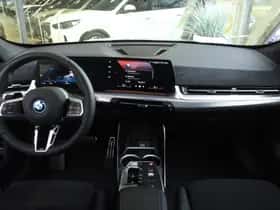 BMW iX1 (2026) thumbnail 3