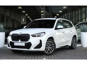 BMW iX1 (2023)