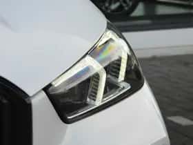 BMW iX1 (2023) thumbnail 13