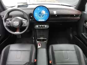 MINI Hatchback (2024) thumbnail 18