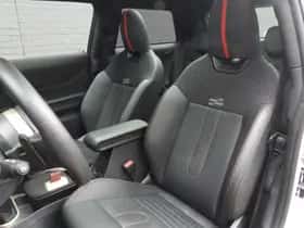 MINI Hatchback (2024) thumbnail 19
