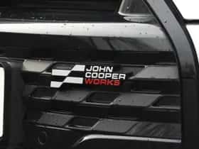 MINI Hatchback (2024) thumbnail 6