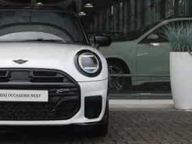 MINI Hatchback (2024) thumbnail 10