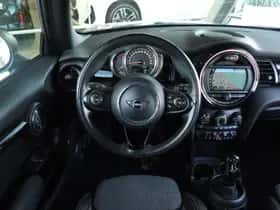 MINI Hatchback (2020) thumbnail 2