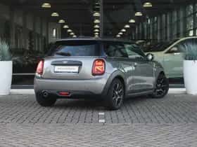 MINI Hatchback (2020) thumbnail 4