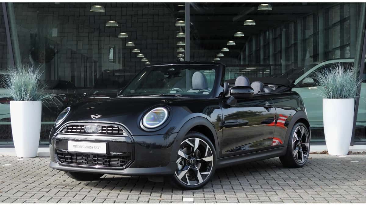 MINI Cabrio (2025) — foto 1
