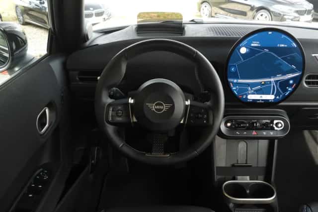 MINI Cabrio (2025) thumbnail 3