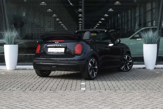 MINI Cabrio (2025) thumbnail 5