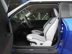MINI Hatchback (2024) thumbnail 13