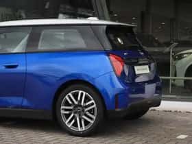 MINI Hatchback (2024) thumbnail 18