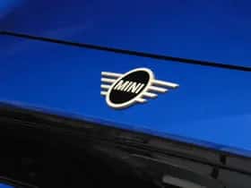 MINI Hatchback (2024) thumbnail 4