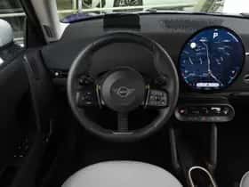 MINI Hatchback (2024) thumbnail 33