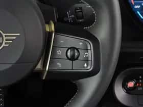 MINI Hatchback (2024) thumbnail 35