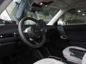 MINI Hatchback (2024) thumbnail 10