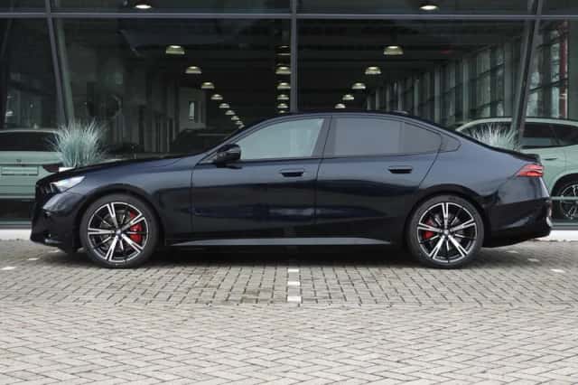 BMW i5 (2026) thumbnail 5