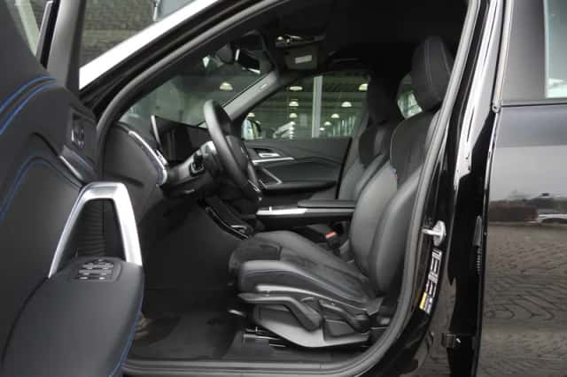 BMW X1 (2025) thumbnail 3